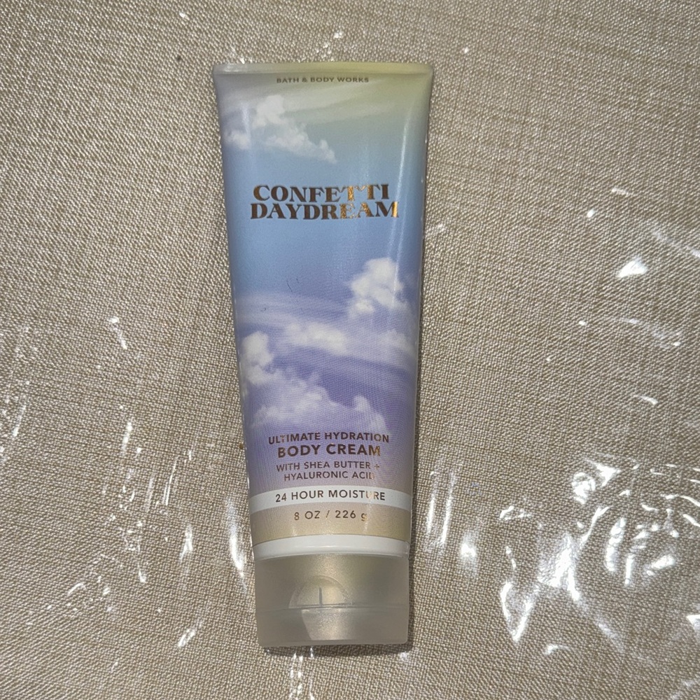Bath & Body Works Confetti Daydream Body Cream - Lavender & Sky Blue
